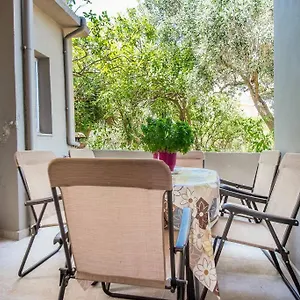 Joana , Argostoli (Kefalonia) Grecia